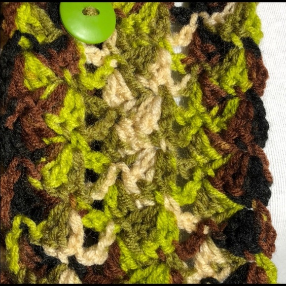 Neck warmer scarf hand crochet fasten with button - Picture 6 of 6